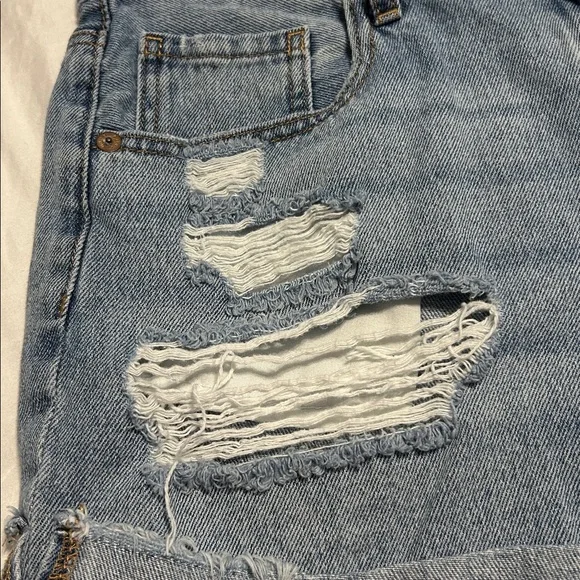 Aeropostale Size 10 Distressed Mom Short Jean Shorts - Picture 2 of 11
